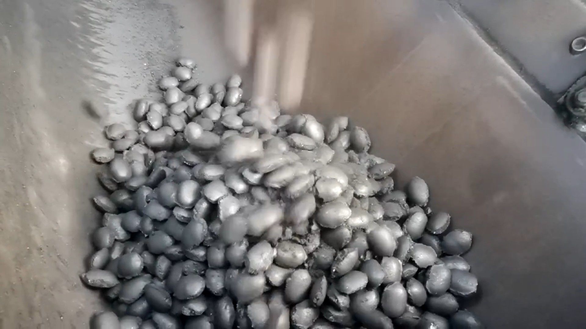 ת��¯��п������ճ�ϼ���Ӧ��