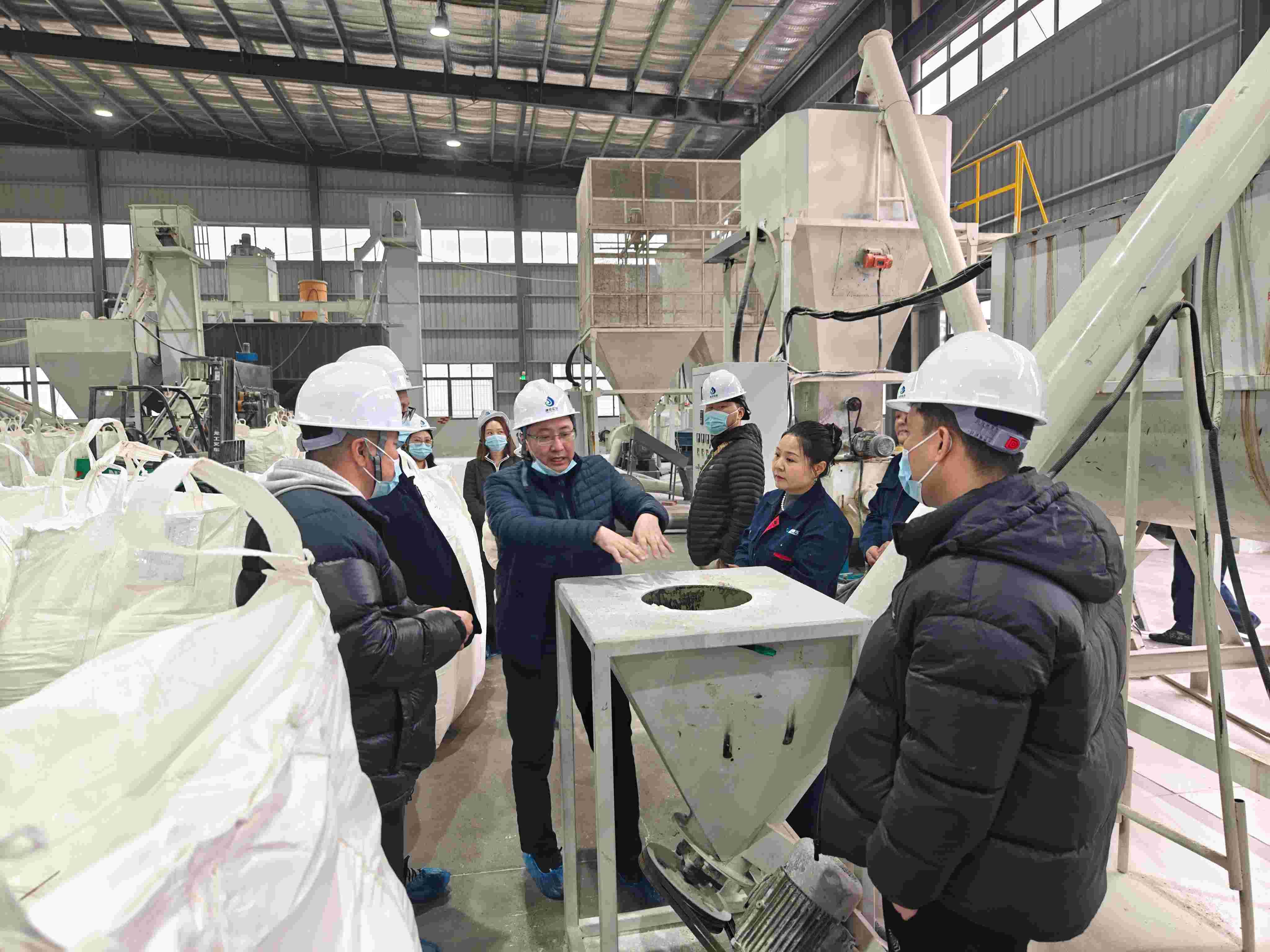 �ɹſͻ�ݰ�ٴ��ݳ������콻������������ͬı��ɫ������ƪ��